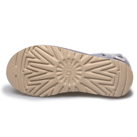 ⭐️Sale⭐️ New UGG Bailey Buckle Boots - Picture 5 of 10